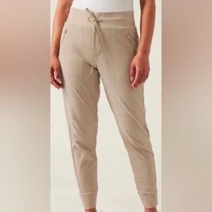 Athleta Trekkie North Jogger 12 Petite